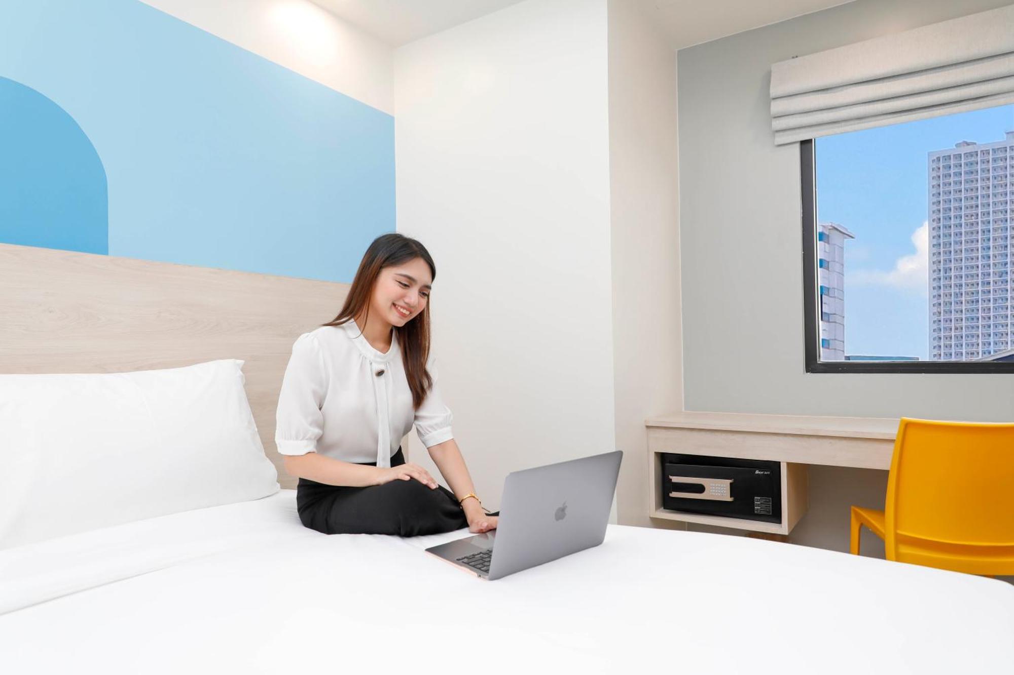 Hop Inn Hotel North Edsa ケソンシティ エクステリア 写真