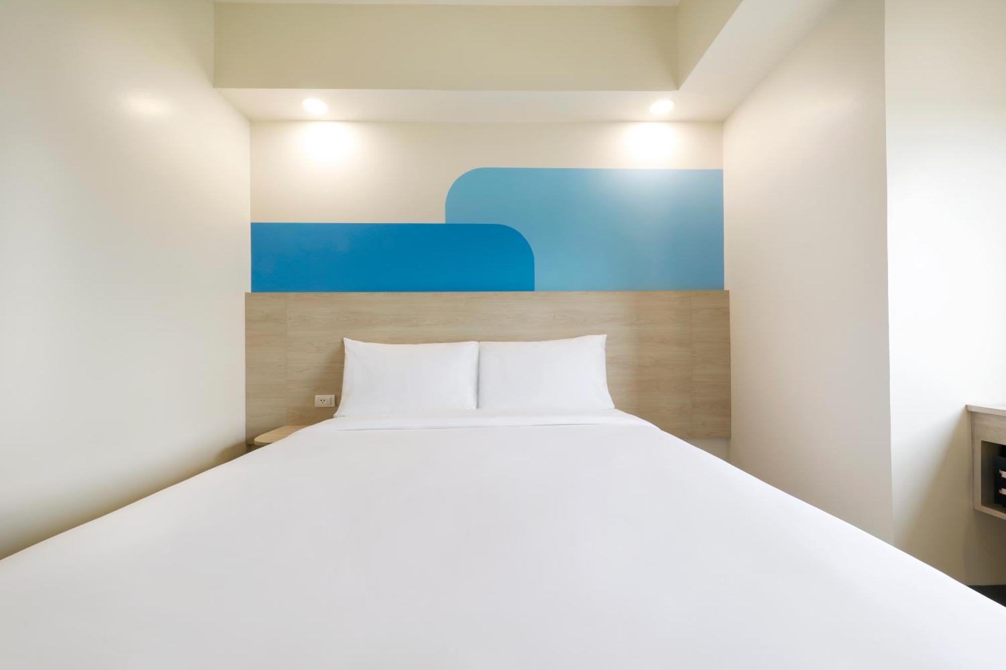 Hop Inn Hotel North Edsa ケソンシティ エクステリア 写真